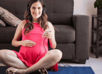 Ouvir Música na Gestação: Benefício para Mãe e Bebê! Ouvir música na gestação vai além do simples entretenimento; ela oferece uma série de benefícios que impactam tanto a mãe quanto o desenvolvimento do bebê.