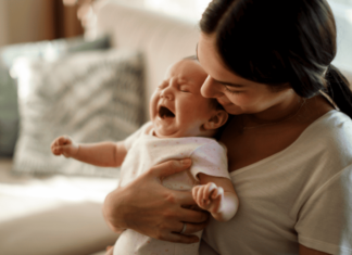 Entenda Como Aliviar a Cólica do Bebê Cuidar de um recém-nascido é uma das experiências mais enriquecedoras e, ao mesmo tempo, desafiadoras da vida. Entre as várias preocupações dos pais de primeira viagem, a cólica no bebê é uma das mais comuns.