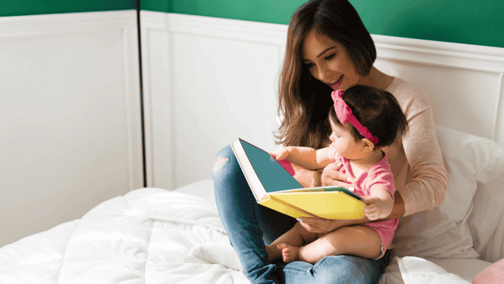 A leitura pode ajudar a estimular seu filho a falar, pois, promove a imaginação e o aumento do vocabulário